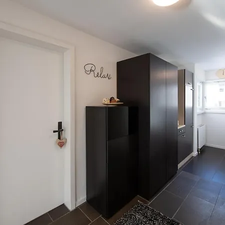 Agrimonia - Moebilierte Mit Balkon דירה