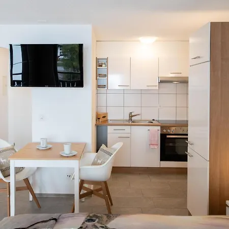 Agrimonia - Moebilierte Mit Balkon