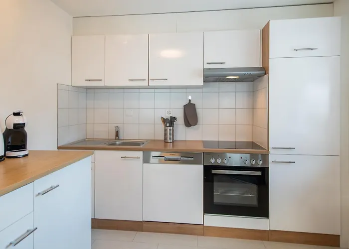 Agrimonia - Moebilierte Mit Balkon دافوس