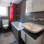Agrimonia - Möbilierte Mit Balkon Apartment