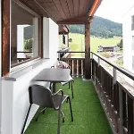 Agrimonia - Möbilierte Mit Balkon * Davos