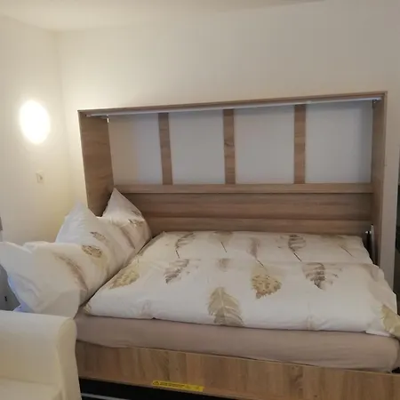 Apartman Agrimonia - Moebilierte Mit Balkon Davos