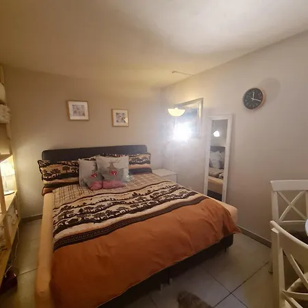 Agrimonia - Moebilierte Mit Balkon Apartman Davos