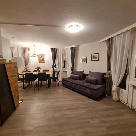 Agrimonia - Moebilierte Mit Balkon Apartman Davos