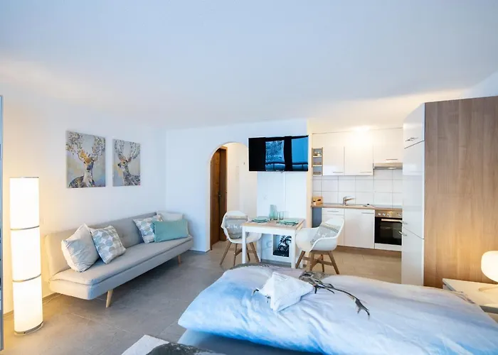 Agrimonia - Moebilierte Mit Balkon Apartman Davos