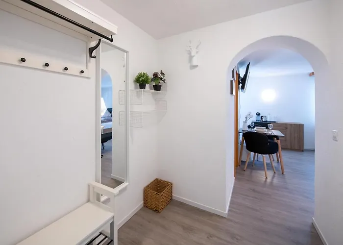 Agrimonia - Moebilierte Mit Balkon Apartman Davos